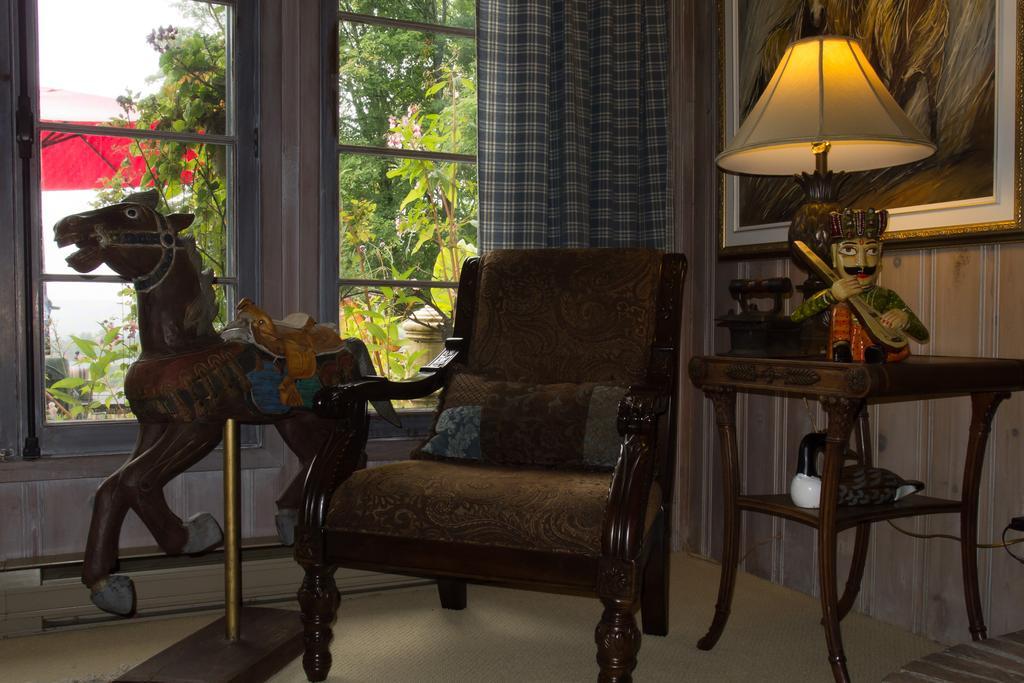 Le Petit Clocher Gite Touristique B & B Saint-Sauveur-des-Monts Dış mekan fotoğraf